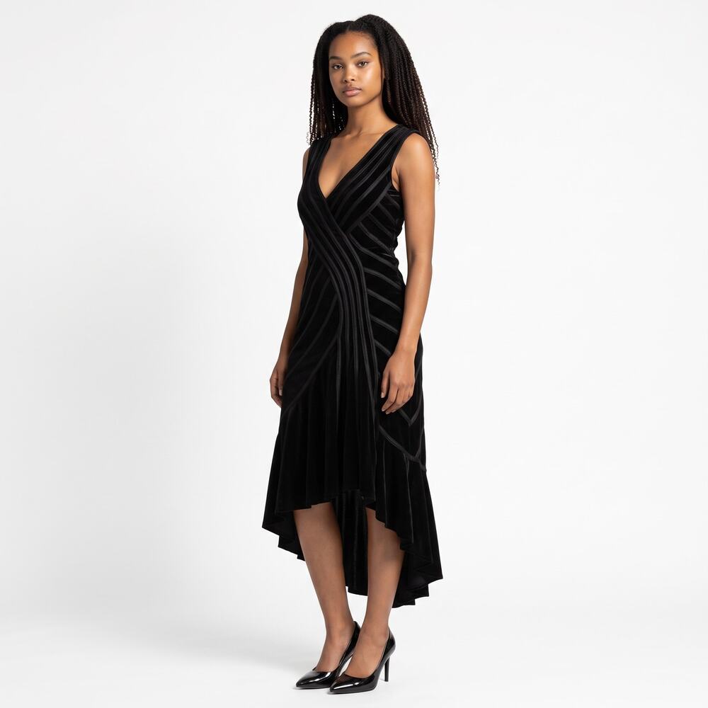 VINTAGE Tadashi Shoji M Black Velvet Plunging V-Neck Sleeveless Asymmetric Dress